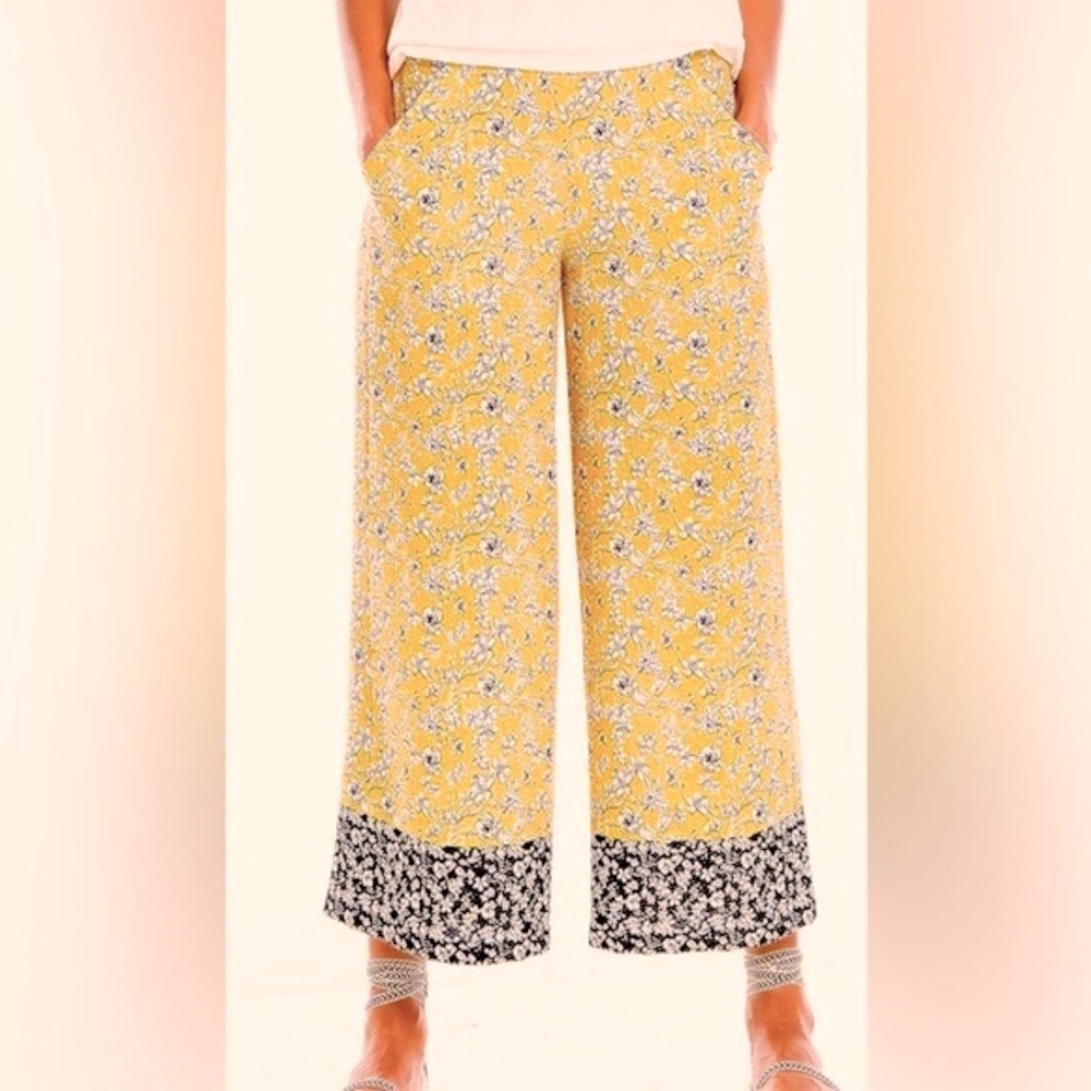 Max Studio Wide Leg Cropped Pant Crepe Size Small Yellow Blue Floral